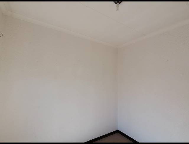 3 BEDROOM FREESTANDING FOR SALE IN STILFONTEIN EXT 4